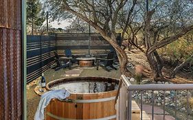 Tu'Nlii House Creekfront Hot Tub Fire Pit